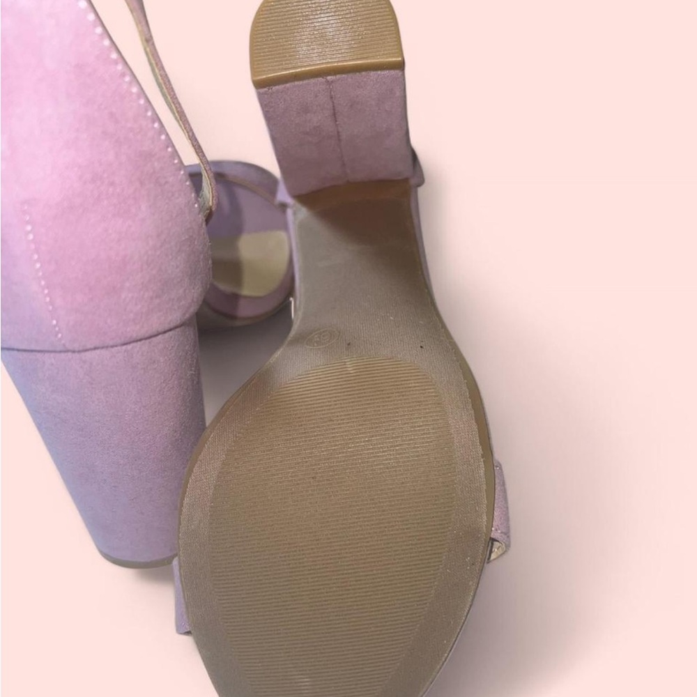 Lulu's Lavender Block Heels - Picture 4 of 4